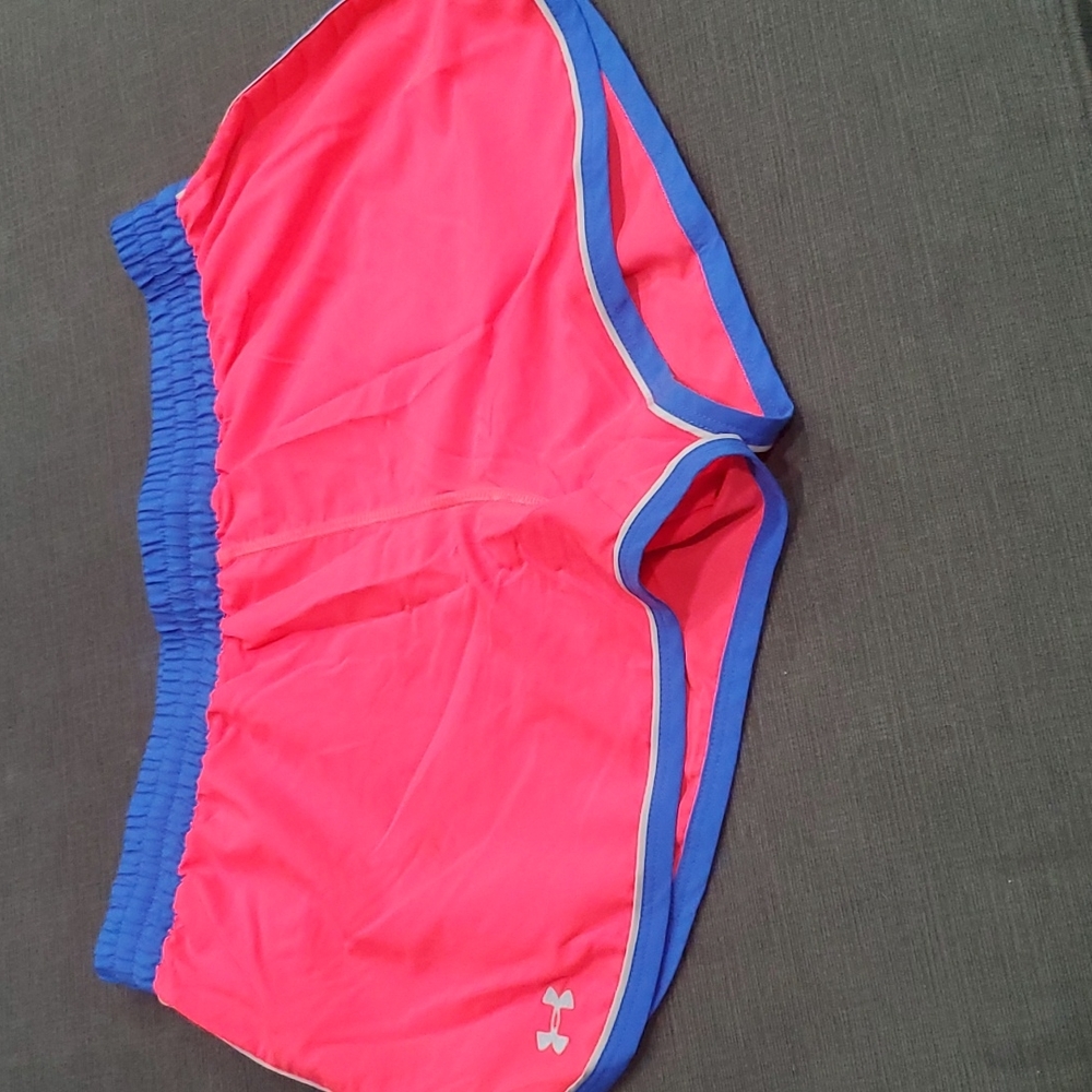 💥50% sale💥Under Armour semi fotted shorts M #b31
